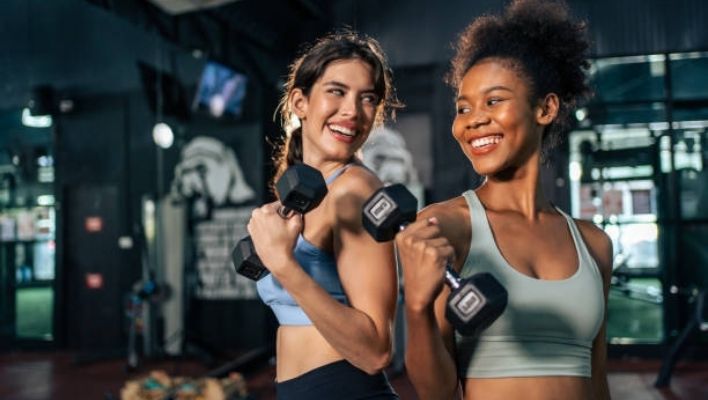 Fitness Coach vs Personal Trainer for Weight Loss